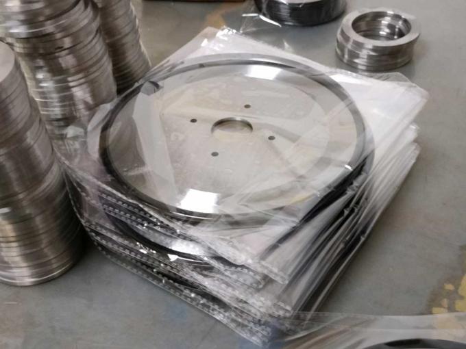 Machine &agrave; d&eacute;couper le carbure de tungst&egrave;ne couteau lames circulaires industrielles pour la d&eacute;coupe du carton pour usines de fabrication 1